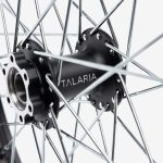 Talaria, első kerék (felni, küllők, agy) 1.4x17col, [TL2500 L1e]